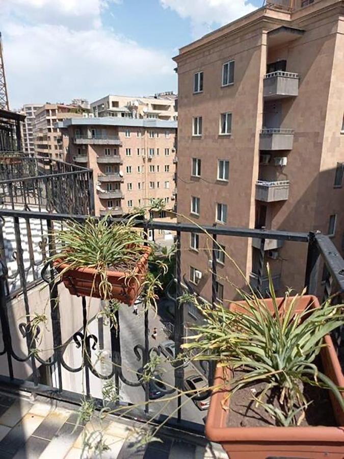 Loft Home In City Center Erevan Exterior foto
