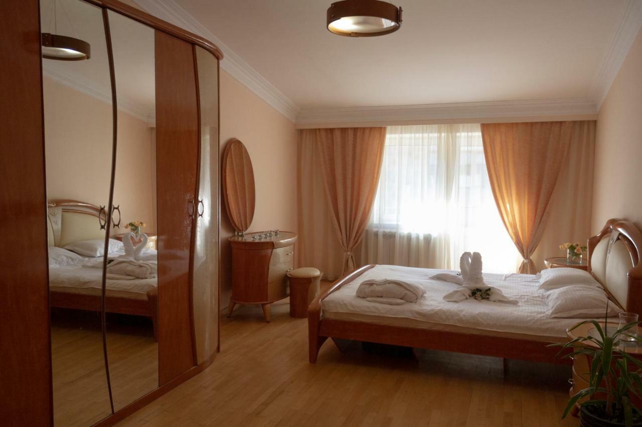 Loft Home In City Center Erevan Exterior foto